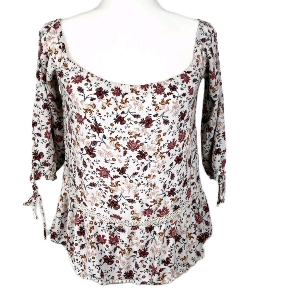 American Eagle Outfitters Floral Blouse